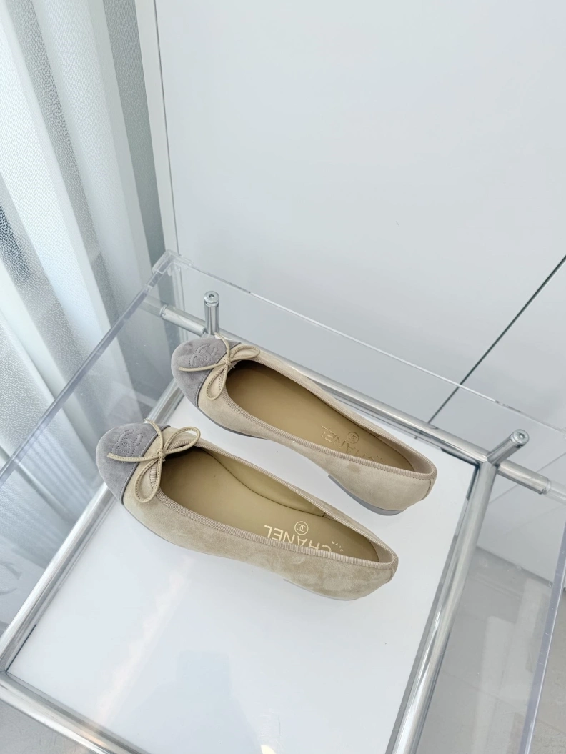 Bright Chxnxl Flat Shoes 117906