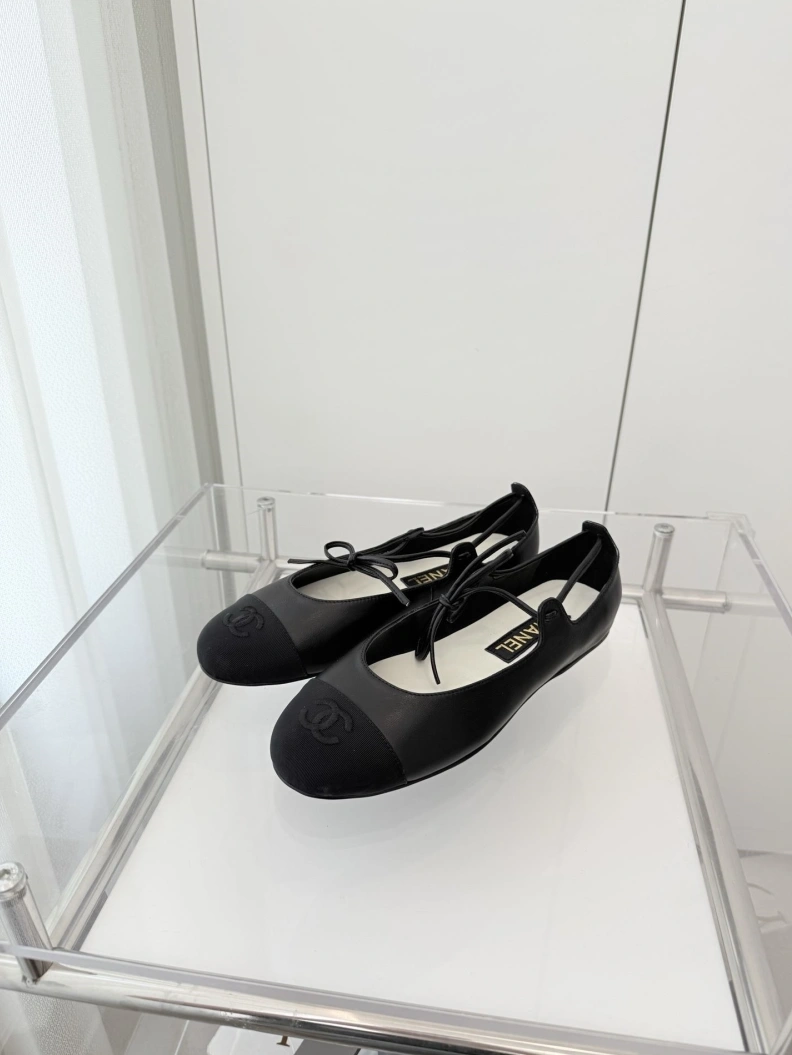 Unique Chxnxl Flat Shoes 117902