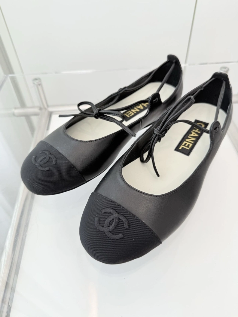 Unique Chxnxl Flat Shoes 117902