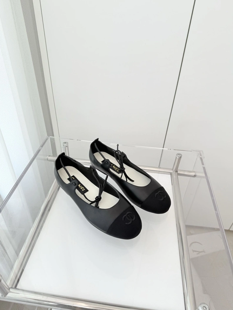 Unique Chxnxl Flat Shoes 117902