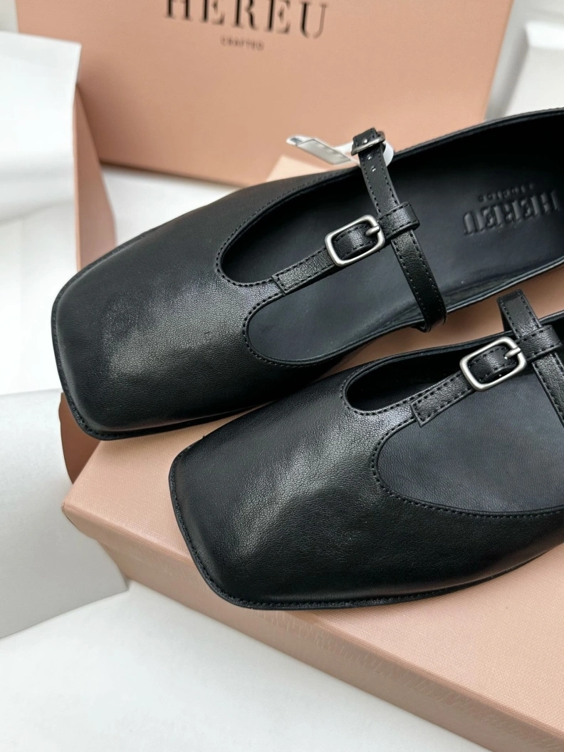 Othxr flat shoes Practical 209728