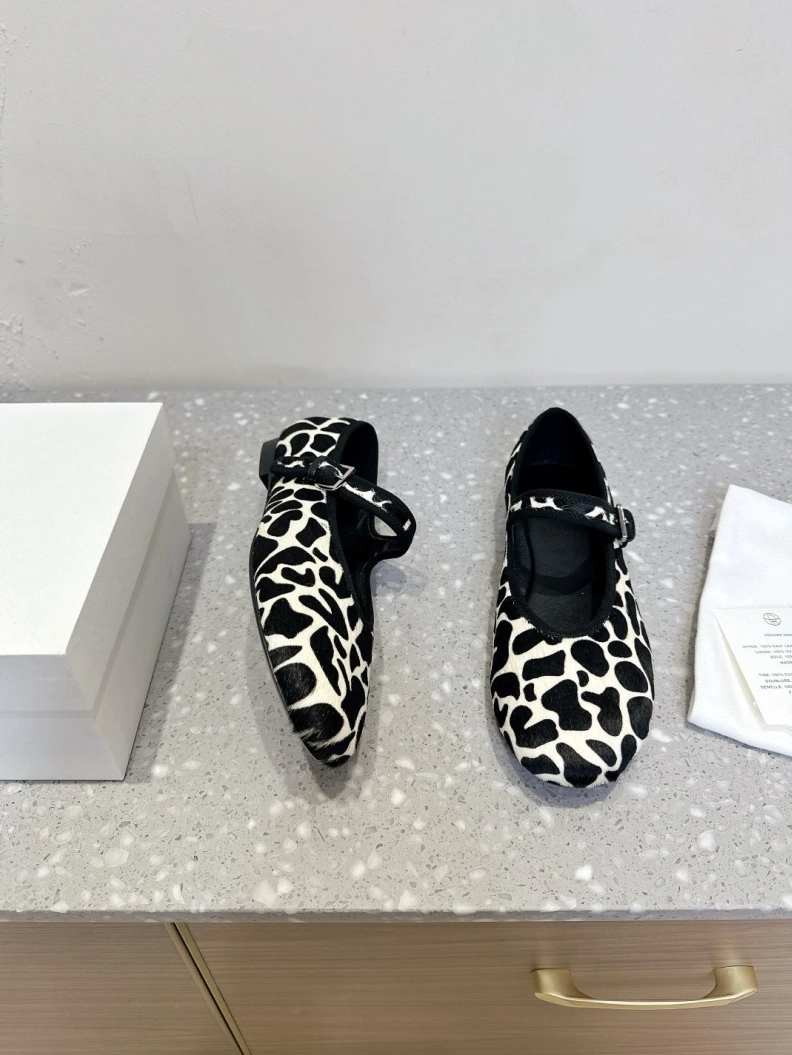 Sleek Othxr flat shoes 209722