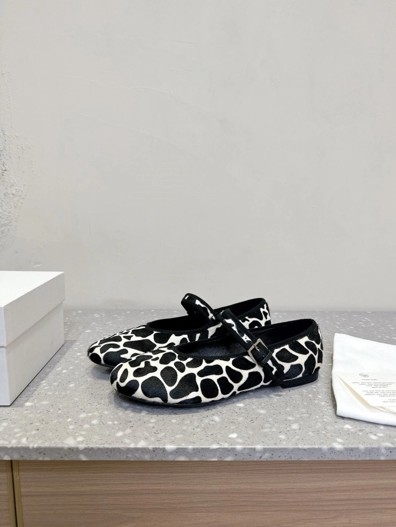 Sleek Othxr flat shoes 209722