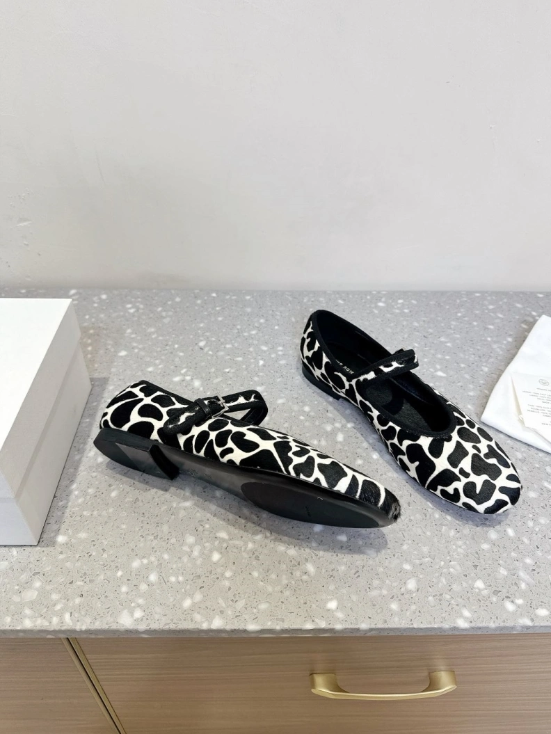 Sleek Othxr flat shoes 209722