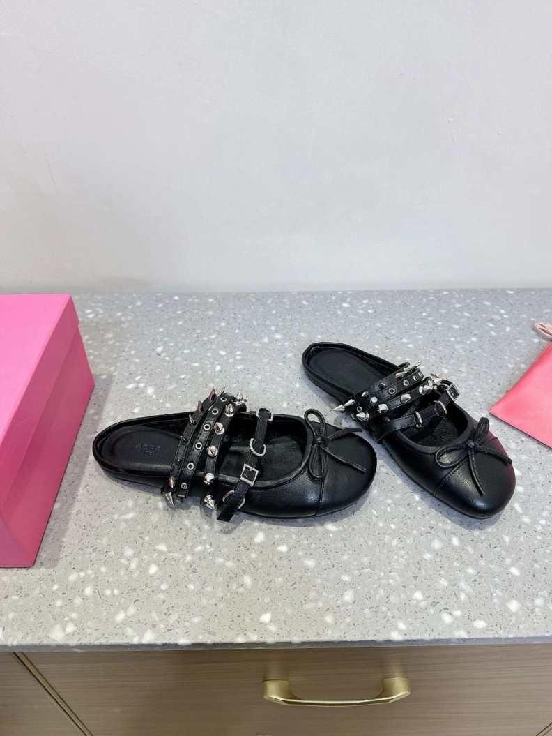 Cozy Othxr Slippers 209557