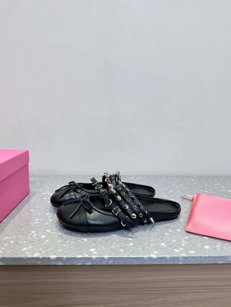 Cozy Othxr Slippers 209557