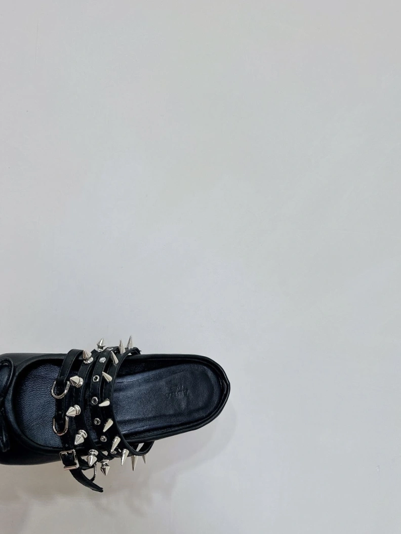 Cozy Othxr Slippers 209557