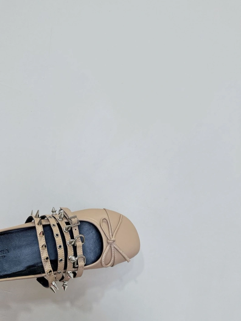Modern Othxr Slippers 209572