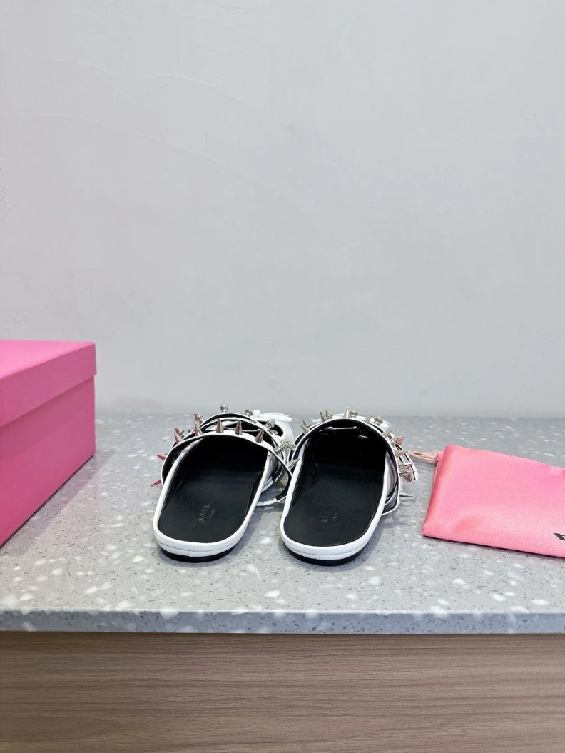 NewStyle Othxr Slippers 209560