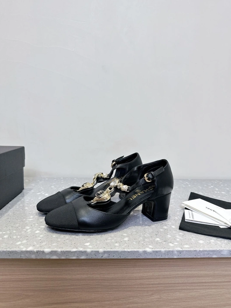 Bright Chxnxl Flat Shoes 117893
