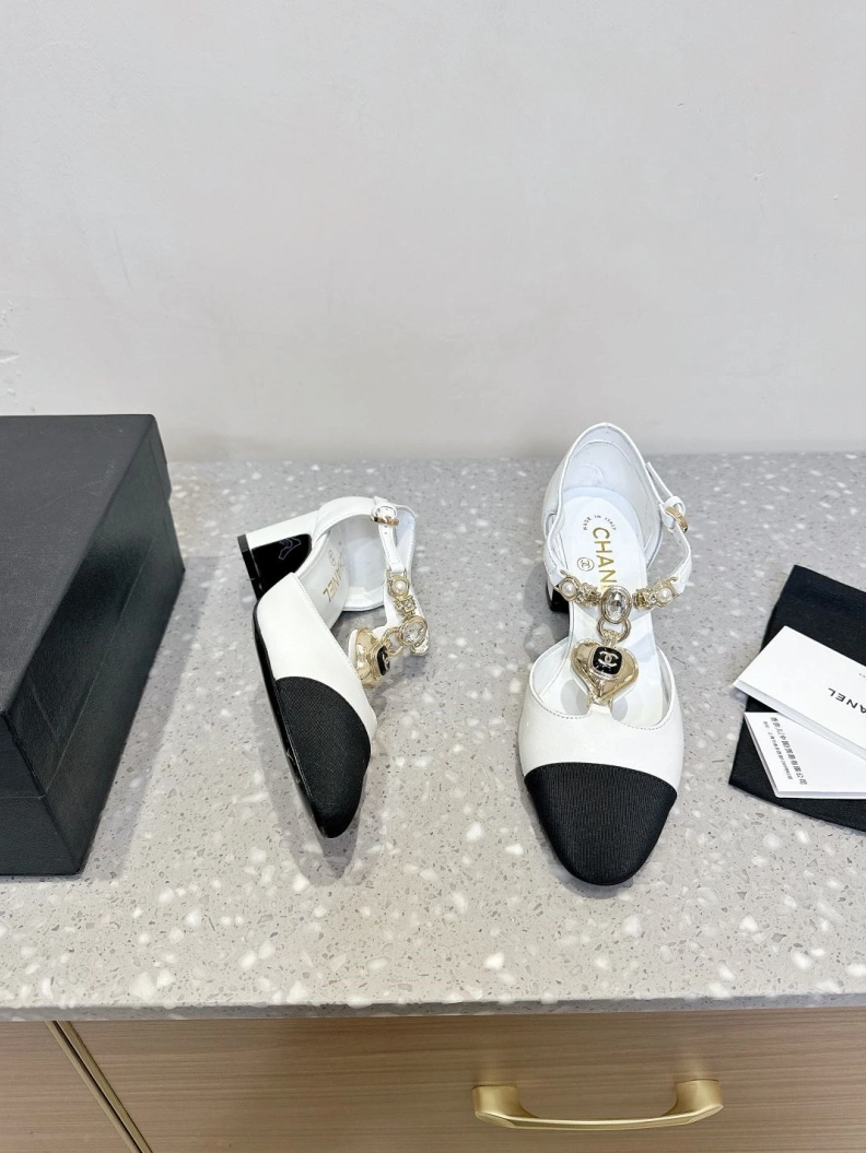 EyeCatching Chxnxl Flat Shoes 117882