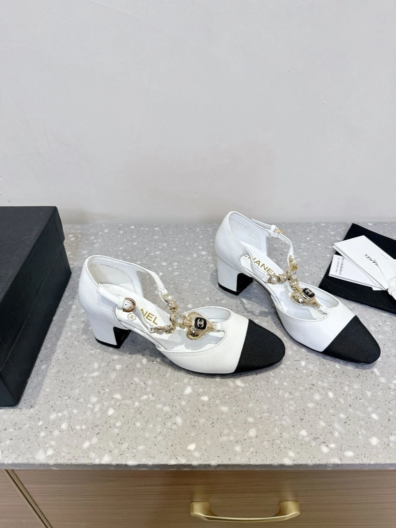 EyeCatching Chxnxl Flat Shoes 117882