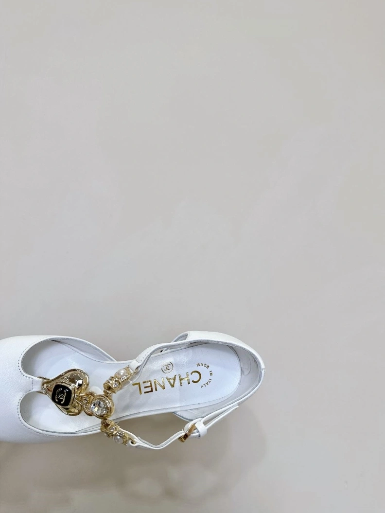 EyeCatching Chxnxl Flat Shoes 117882