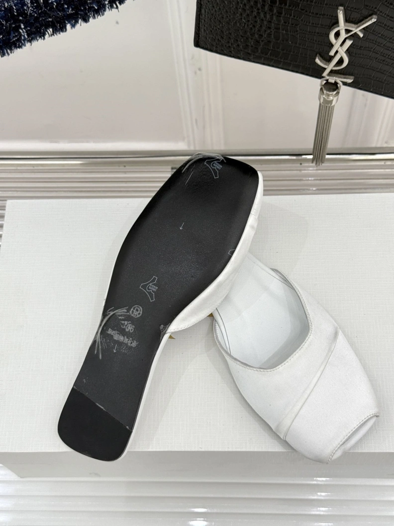 Othxr Slippers Sleek 209601