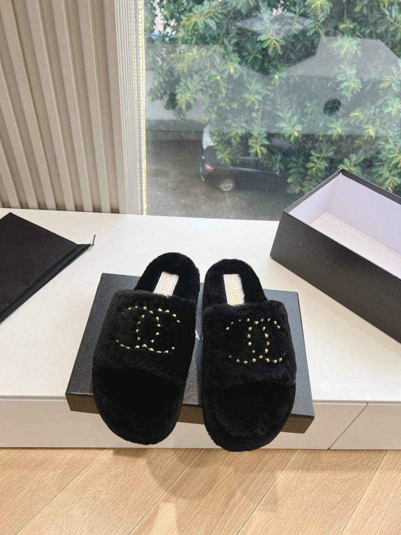 Bold Chxnxl Slippers 127099