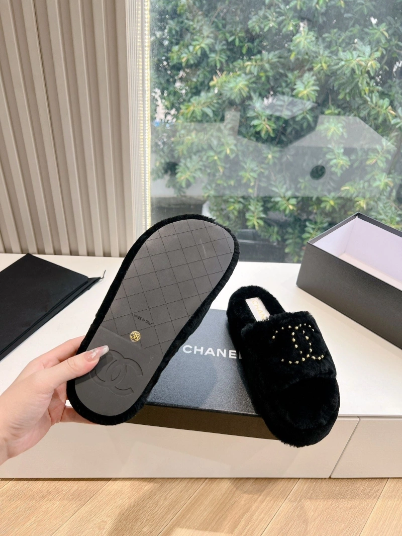 Bold Chxnxl Slippers 127099