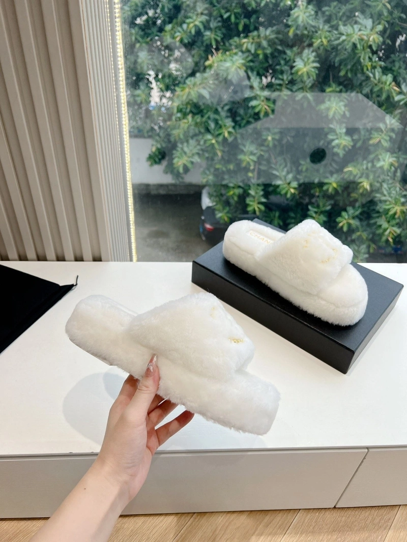 Timeless Chxnxl Slippers 127116