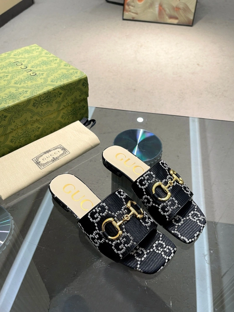 Efficient Gxccx Slippers 161674