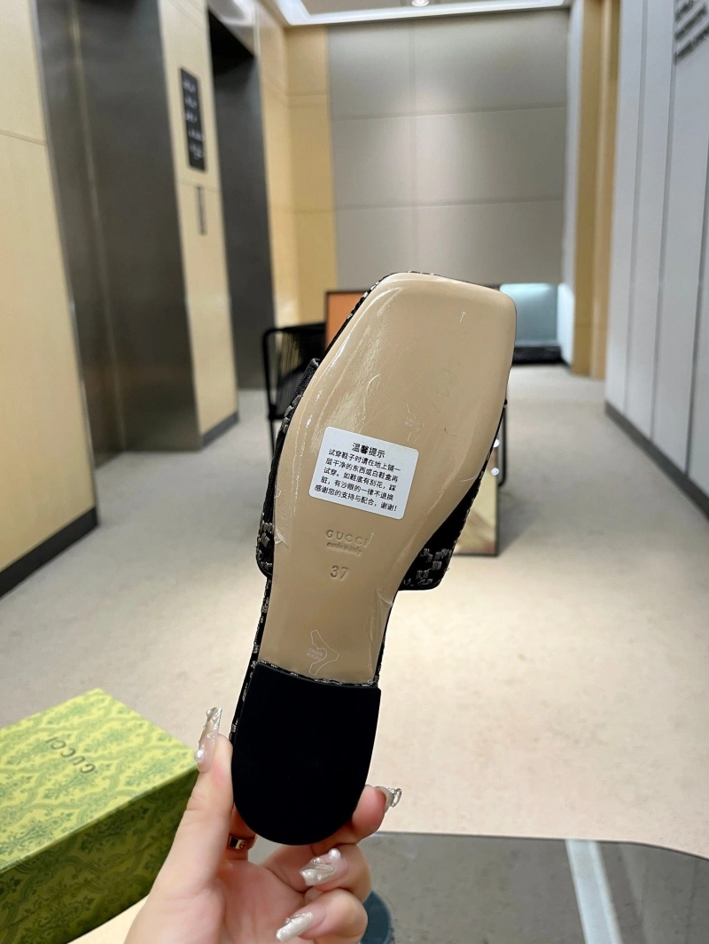 Efficient Gxccx Slippers 161674
