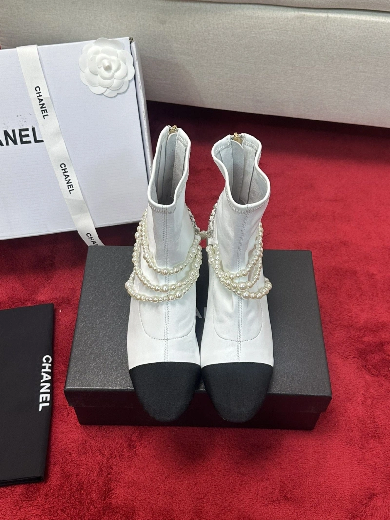 WellDesigned Chxnxl Boots 127327