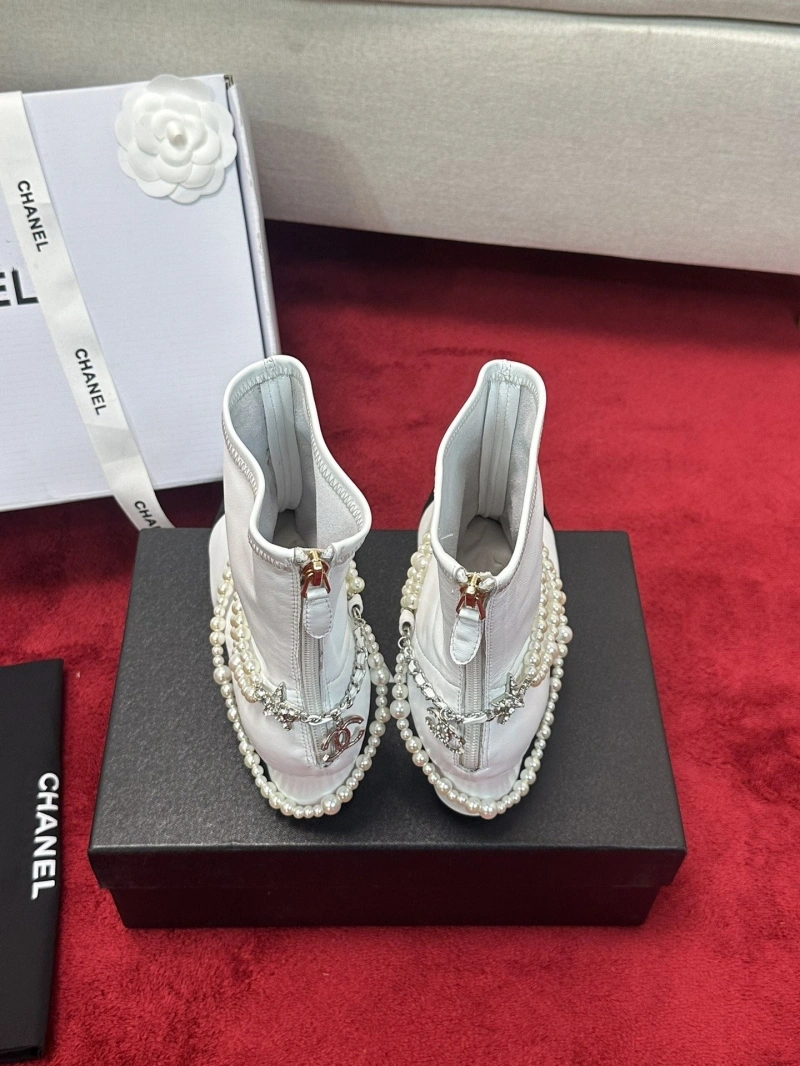 WellDesigned Chxnxl Boots 127327