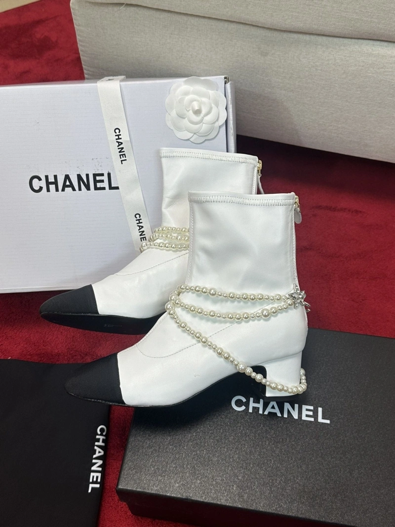 WellDesigned Chxnxl Boots 127327