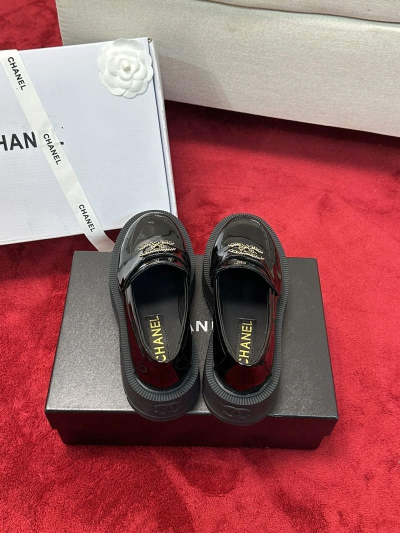 Vibrant Chxnxl Leather Shoes 127148