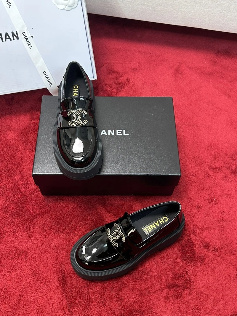 Vibrant Chxnxl Leather Shoes 127148