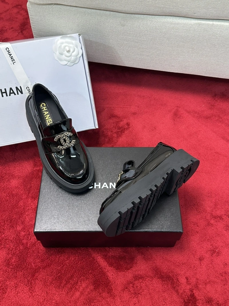 Vibrant Chxnxl Leather Shoes 127148