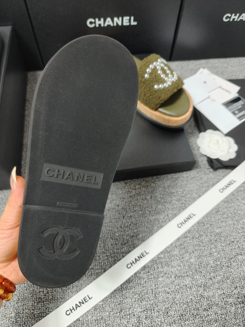 Affordable Chxnxl Slippers 127098
