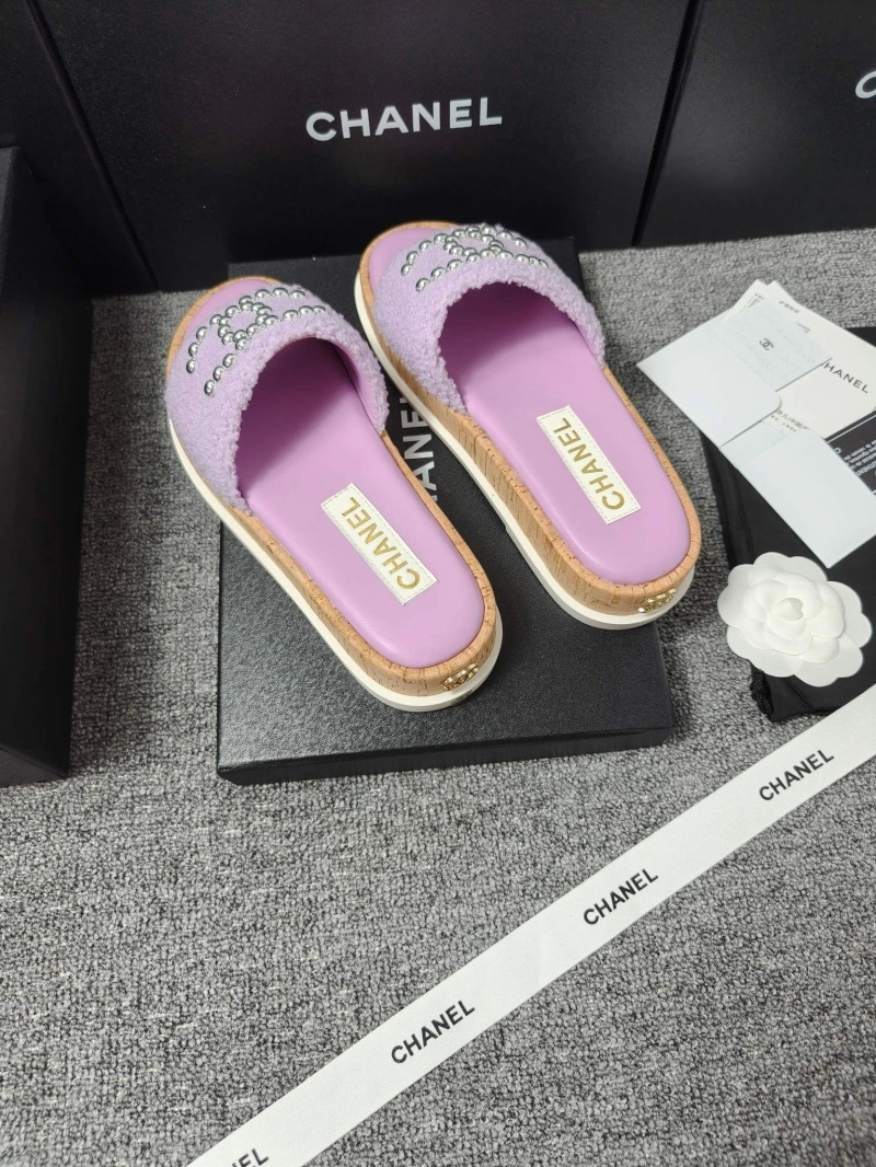 Durable Chxnxl Slippers 127096