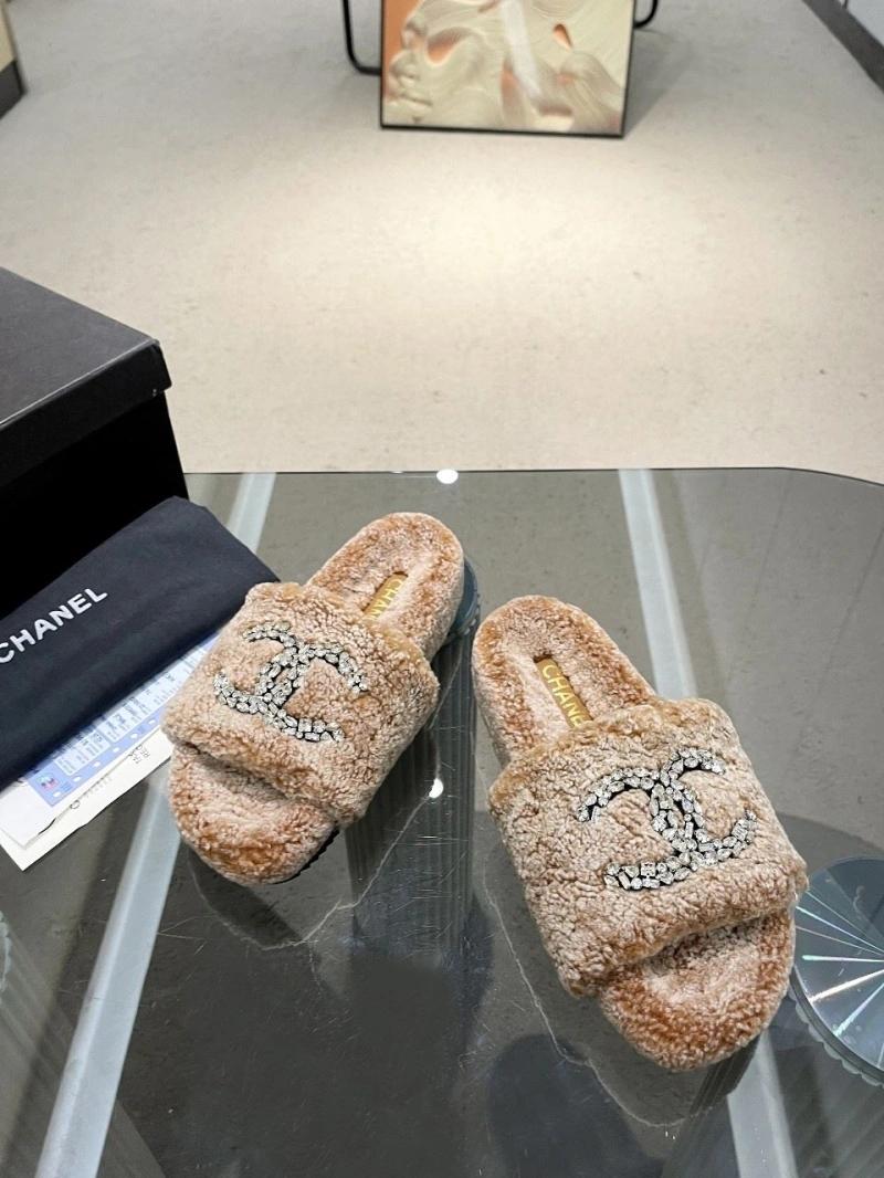 EasyMatch Chxnxl Slippers 127089