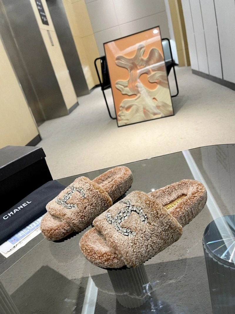 EasyMatch Chxnxl Slippers 127089