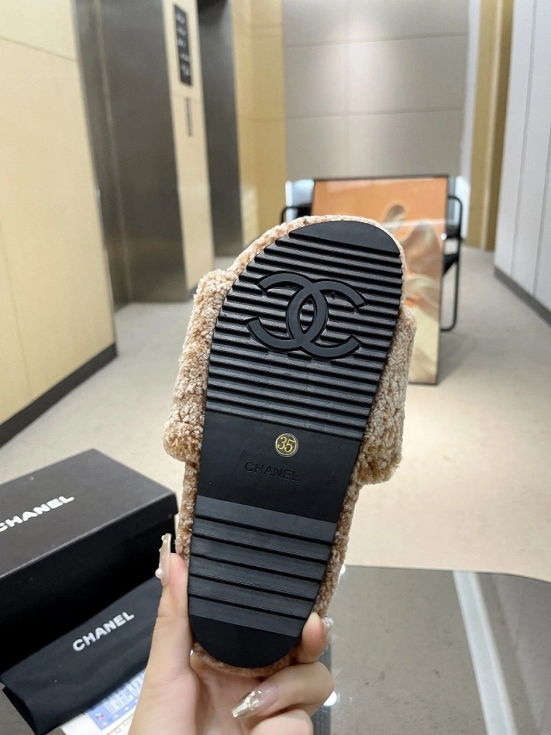 EasyMatch Chxnxl Slippers 127089