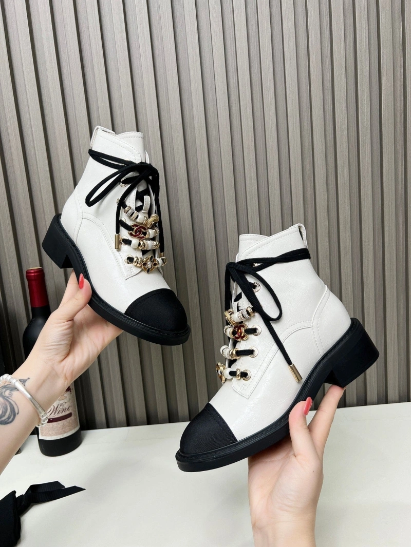 Timeless Chxnxl Boots 127309