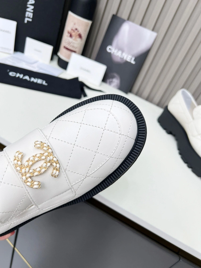 Resilient Chxnxl Leather Shoes 127137