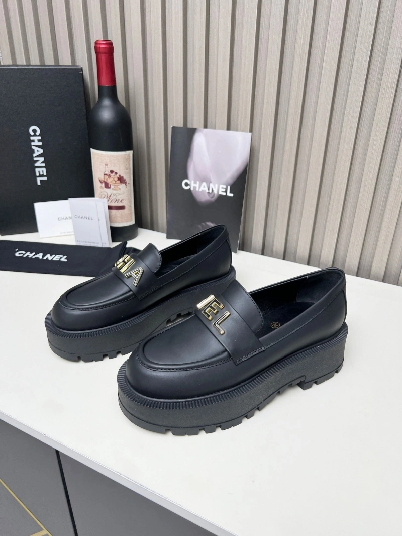 Bold Chxnxl Leather Shoes 127138
