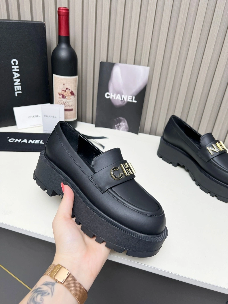 Bold Chxnxl Leather Shoes 127138