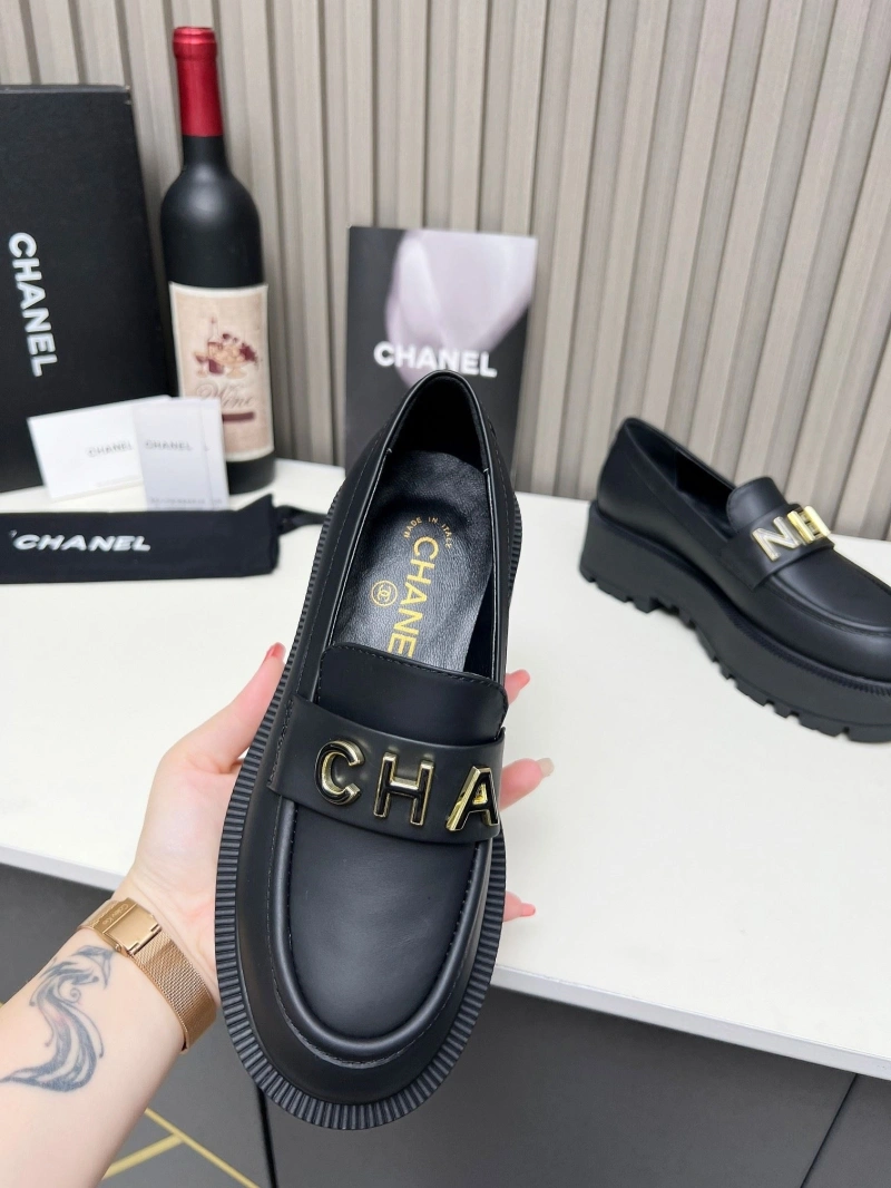 Bold Chxnxl Leather Shoes 127138