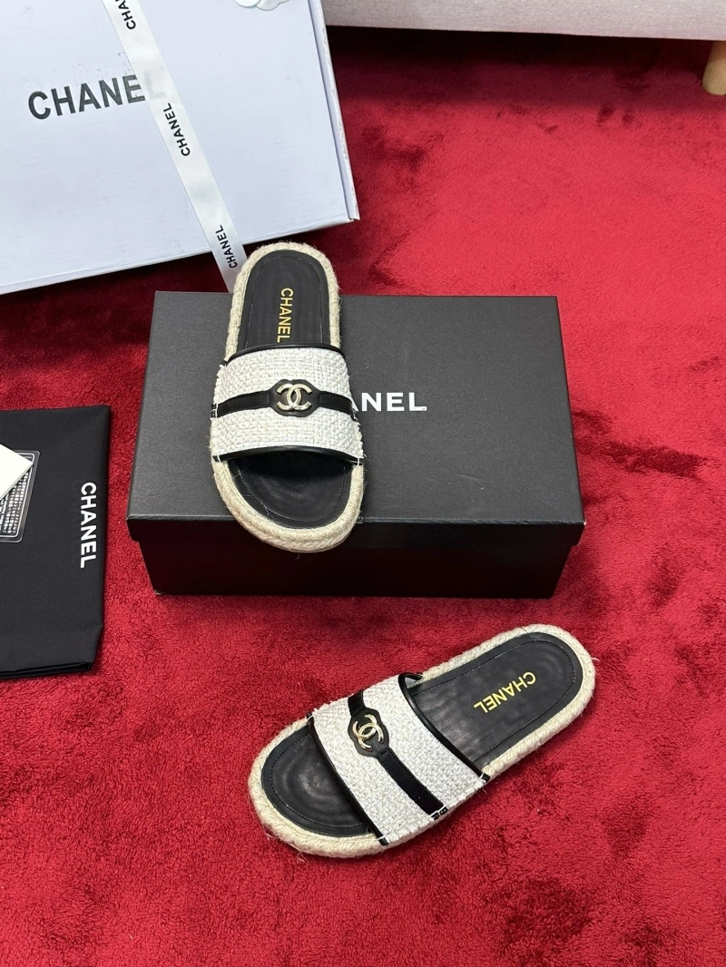 Lightweight Chxnxl Slippers 127078