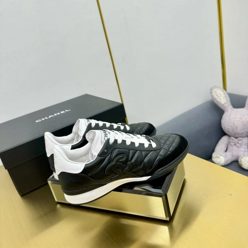 Fashionable Chxnxl Sneakers 127015
