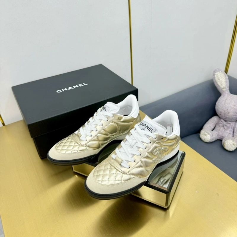 Bold Chxnxl Sneakers 127013