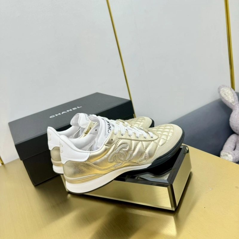 Bold Chxnxl Sneakers 127013
