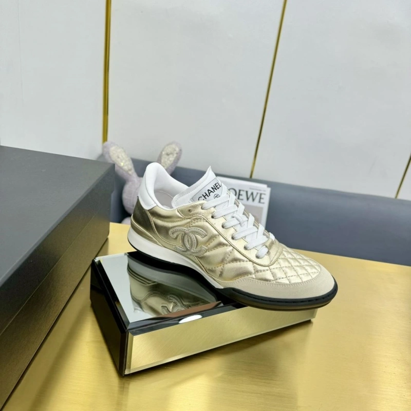 Bold Chxnxl Sneakers 127013