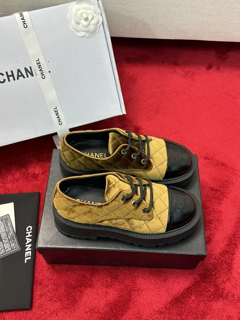 Practical Chxnxl Sneakers 127006