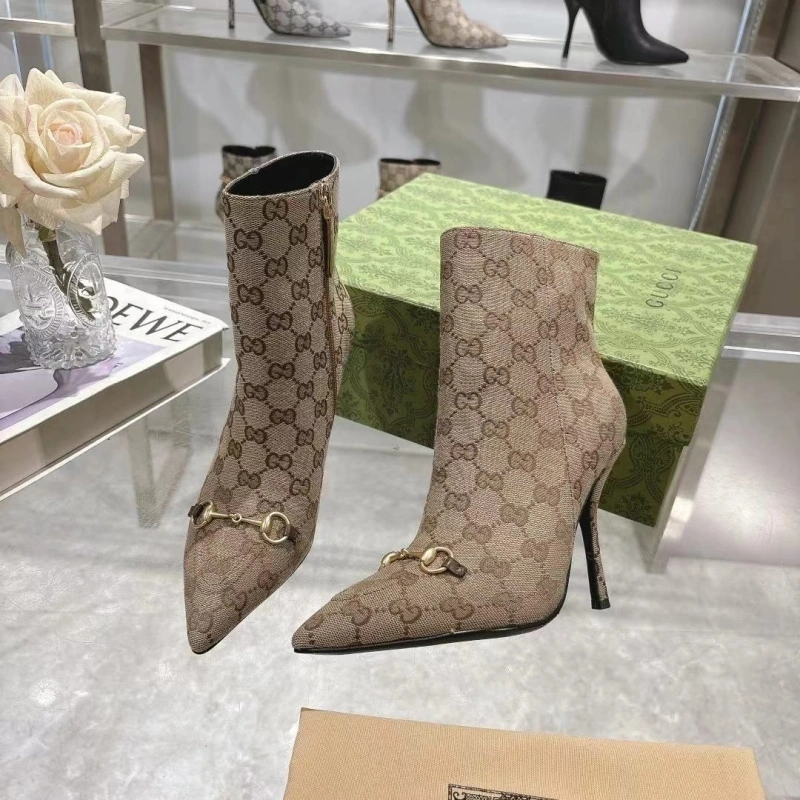 Versatile Gxccx Boots 161736