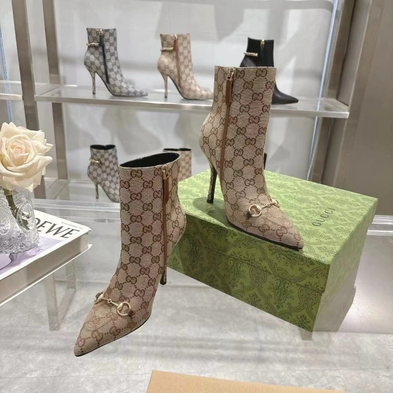 Versatile Gxccx Boots 161736