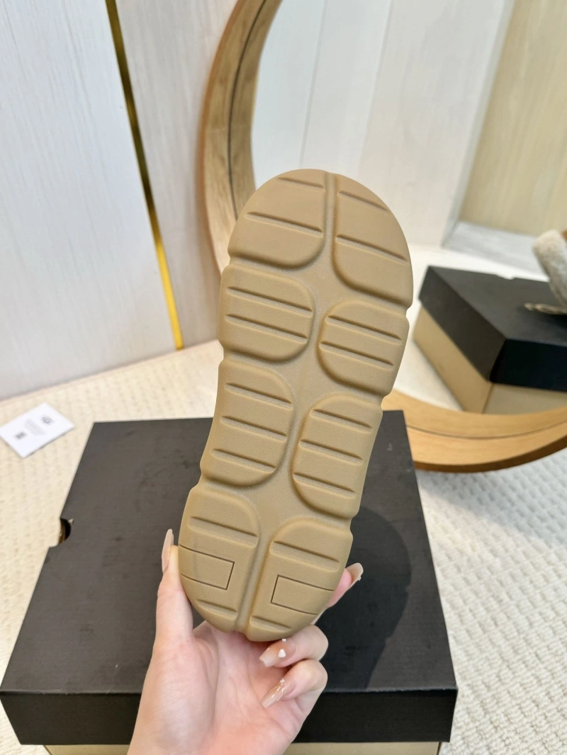 Flexible UGX Boots 228608