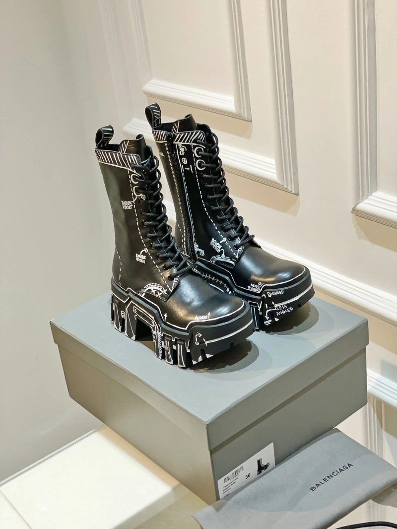 Bxlxnciaga Boots Compact 109820