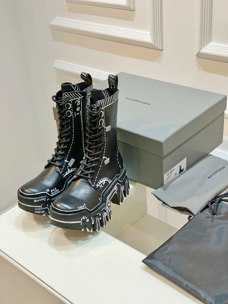 Bxlxnciaga Boots Compact 109820